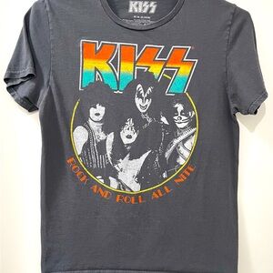 GUC Kiss Men/Women/Kids Short Sleeve Tee - Gray with Multicolor Graphic - M